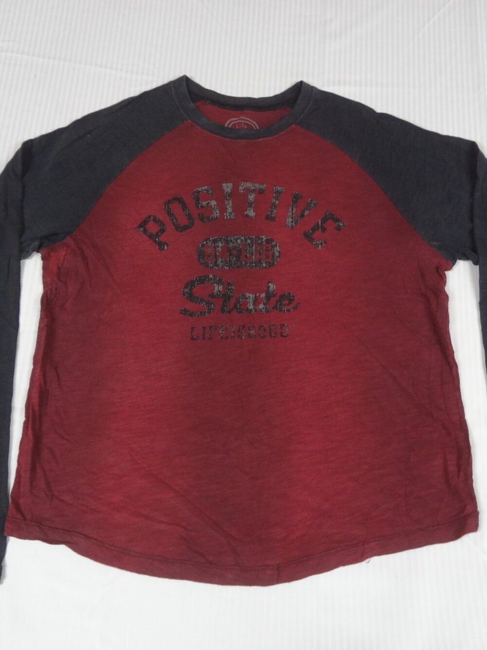LIFE IS GOOD POSITIVE STATE OMBRE RED GRAY MEDIUM LONG SLEEVE T-SHIRT M62